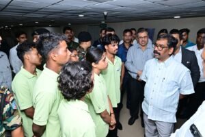 औचक निरीक्षण पर बमक गये CM हेमंत सोरेन, अफसरों को लगाई फटकार