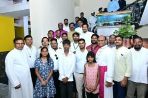 रांची महाधर्मप्रांत के सहायक बिशप बने आनंद डेविड, शरीक हुये CM…