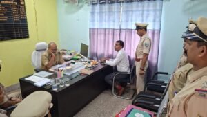 SP पहुंचे विष्णुगढ़ SDPO कार्यालय, दिये ये निर्देश…