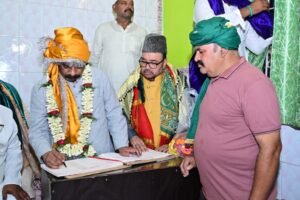 रिसालदार बाबा की मजार पर CM हेमंत सोरेन, मांगी यह दुआ… देखें तस्वीरें