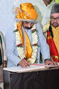 रिसालदार बाबा की मजार पर CM हेमंत सोरेन, मांगी यह दुआ… देखें तस्वीरें