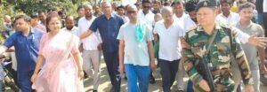 नेमरा से लौटते वक्त चाय-पकौड़ी की इस दुकान पर रुके CM हेमंत… देखें तस्वीरें